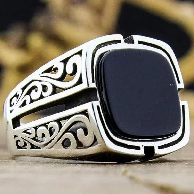 European and American British Fashion Black Gemstone Hollow Pattern Ring For Men's Accessories in Hip-Hop Street Photography